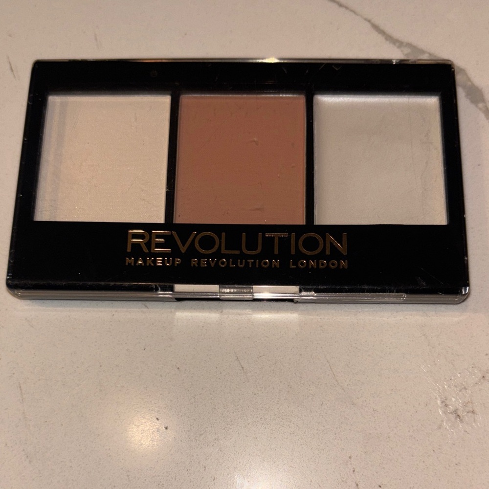 Revolution Contour Palette - Cream and Tan